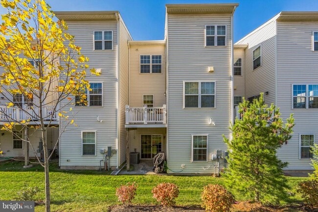 Building Photo - 2231 Evin Dr