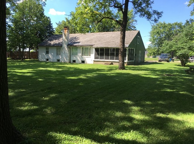 One half an acre of green space - 4130 Bishop Ave