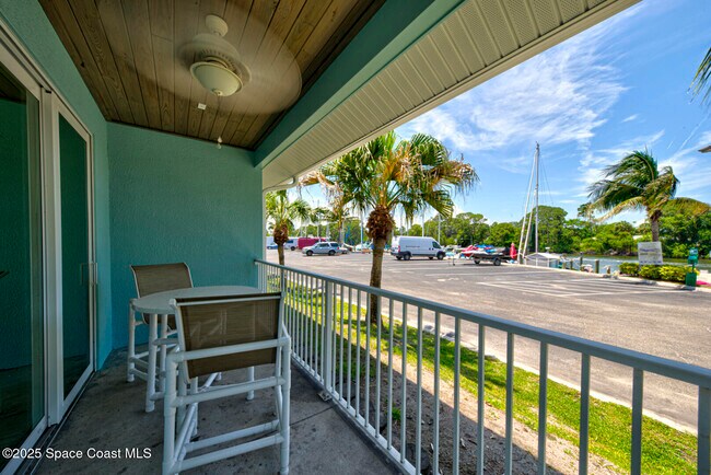 Building Photo - 104 Parrotfish Ln