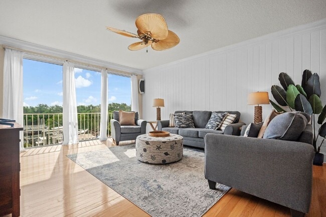 Building Photo - 1593 Pinellas Bayway S