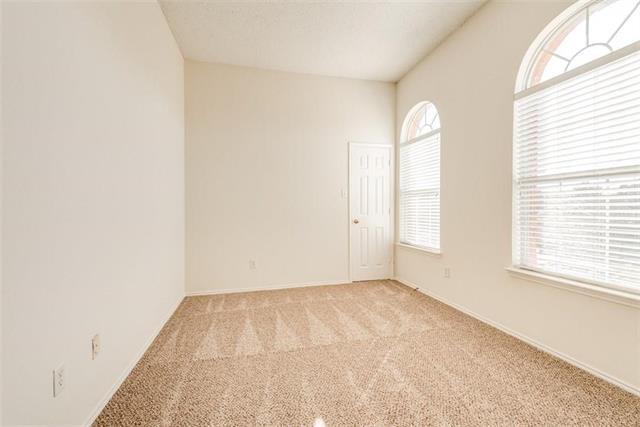 Building Photo - 4500 Shady Hollow Dr