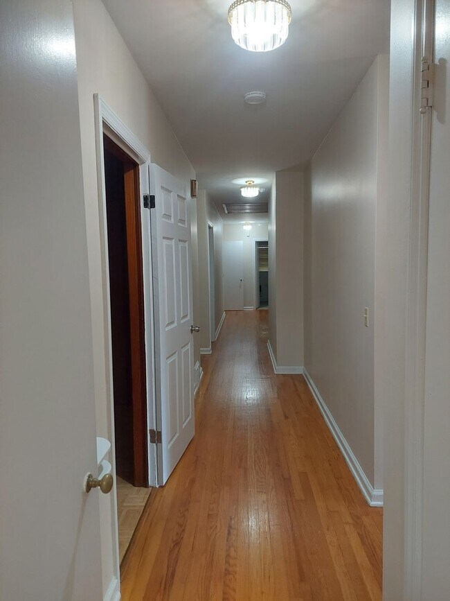 Building Photo - Heart of Midtown