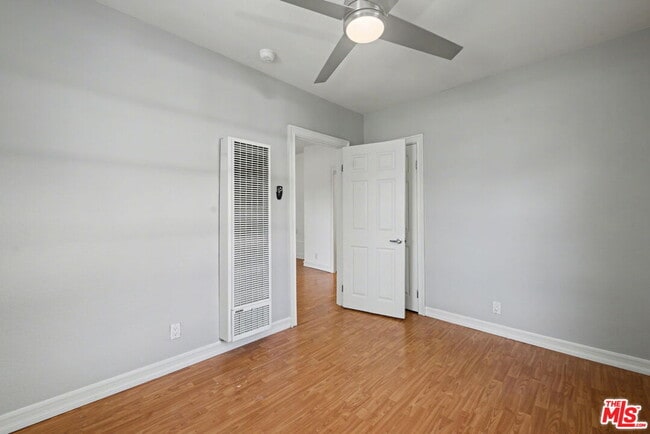 Building Photo - 807 Annan Terrace