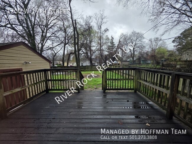 Building Photo - 1700 W 19th St