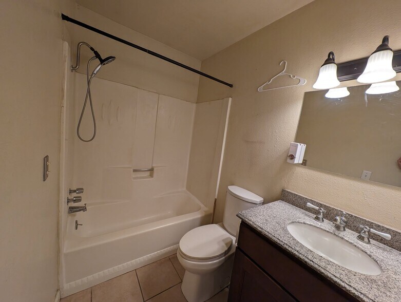 Building Photo - 41753 Switzerland Dr