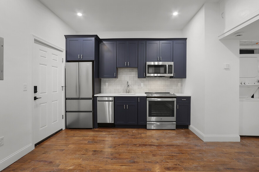 Building Photo - 57 Trumbull St
