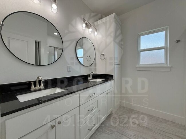 Building Photo - Garrison | Brand New Duplex in Siloam Spri...