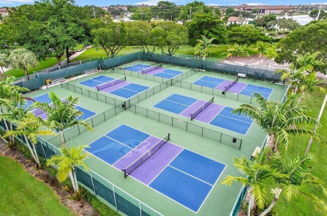 Building Photo - 301 SW 135th Ave