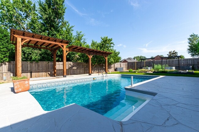 Building Photo - 17300 Zinc Dr