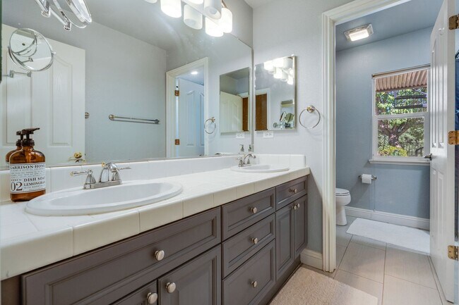 Building Photo - 4011 Prairie Falcon Dr