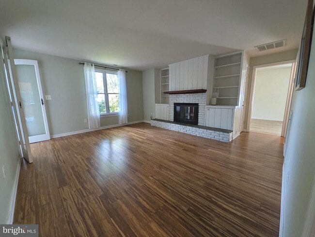 Building Photo - 965 Chester River Dr