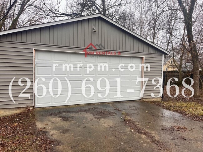 Building Photo - 439 E Taber St