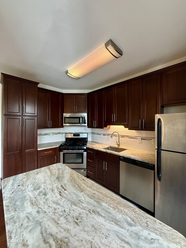 Building Photo - 1610 N Broom St