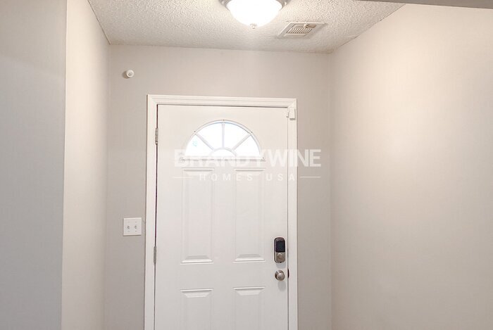 Building Photo - 289 Montego Cir