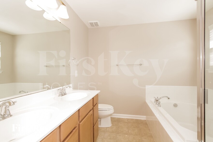 Building Photo - 124 Alborn Dr