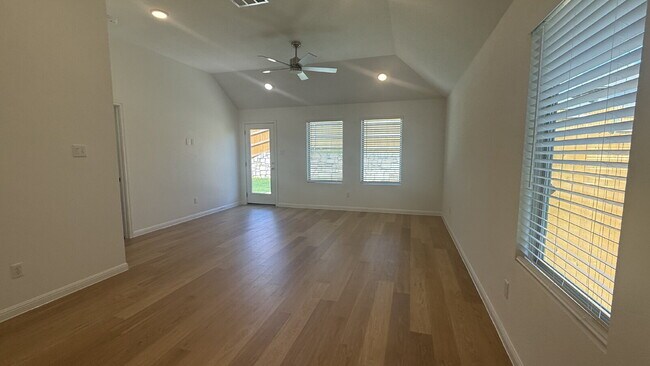 Building Photo - Beautiful, brand new four bedroom, two bathroom home for rent!