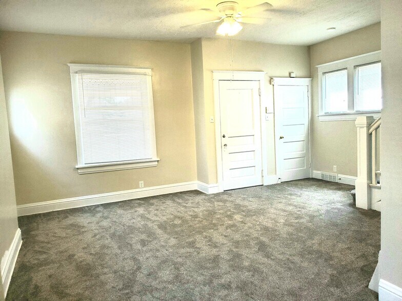 Building Photo - 3560 Jones St