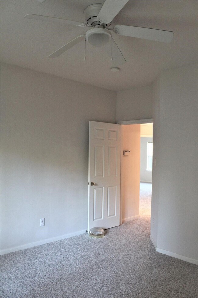 Building Photo - 71 N Brooksedge Cir