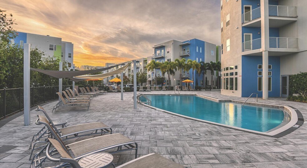 Building Photo - 949 Cleveland St