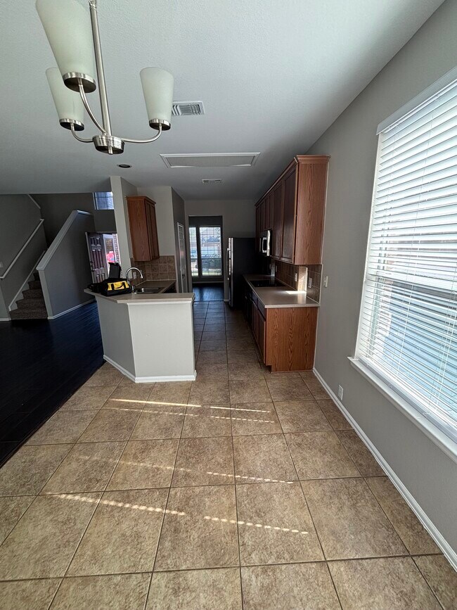 Building Photo - 2756 Thorncreek Ln