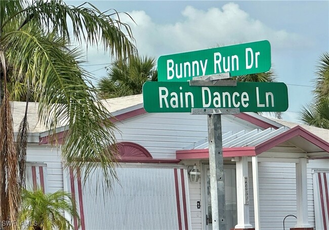 Building Photo - 3165 Bunny Run Dr