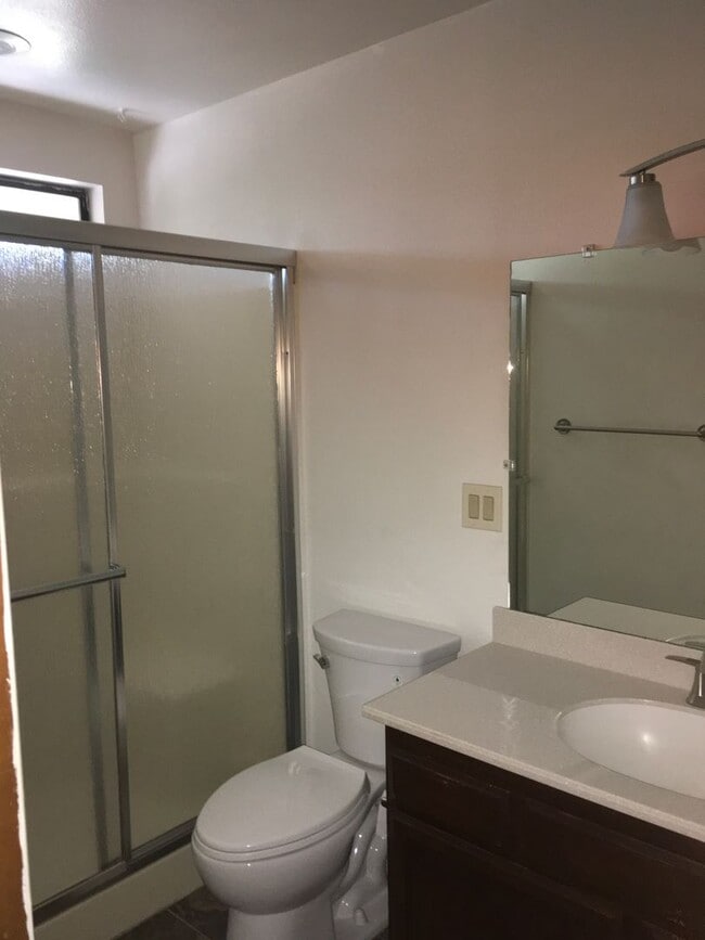 Building Photo - Oak Haven Neighborhood 3 bedroom  in Cul-De-Sac