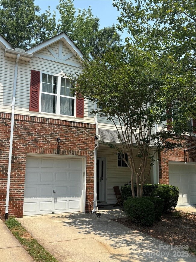 Building Photo - 17047 Commons Creek Dr