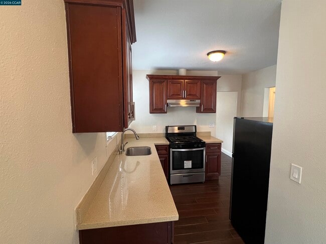 Building Photo - 2824 23rd Ave