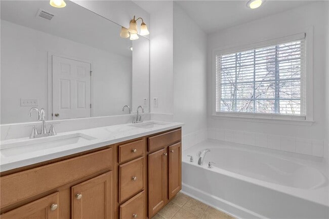 Building Photo - 2918 Ashlyn Pointe Dr