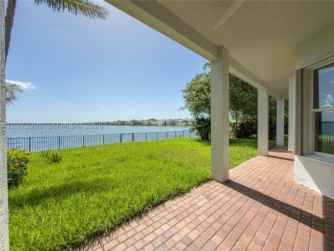 Building Photo - 5297 SW 183rd Ave