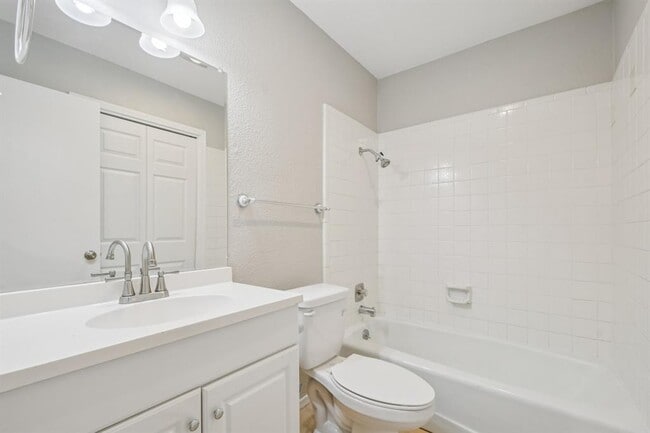 Building Photo - 11906 Broad Oaks Dr