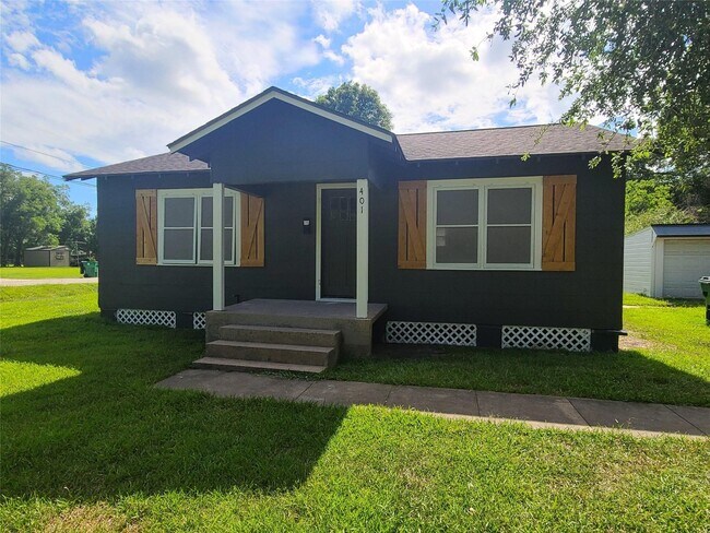 Primary Photo - 401 N Tinsley St