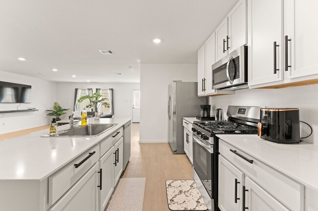 Building Photo - 29022 Rustic Windmill Wy