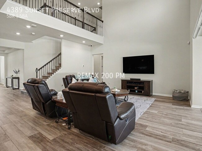 Building Photo - 4389 Sunset Preserve Blvd