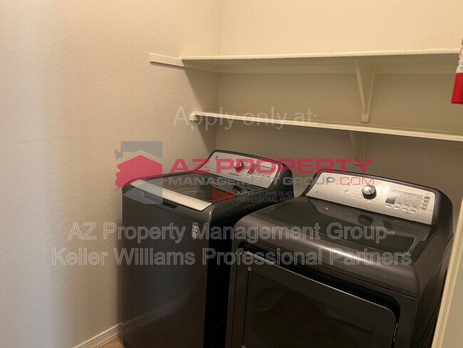 Building Photo - 2604 N Black Rock Rd