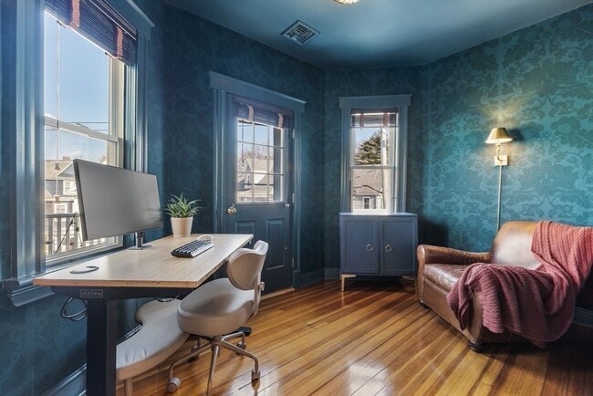 Building Photo - 185 Savin Hill Ave