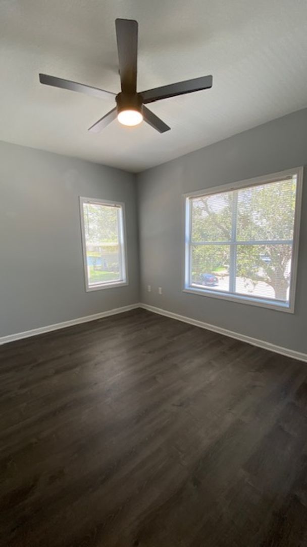 Building Photo - Beautiful 2/2 Condo Fully Remodeled!! A Must See to Appreciate!!