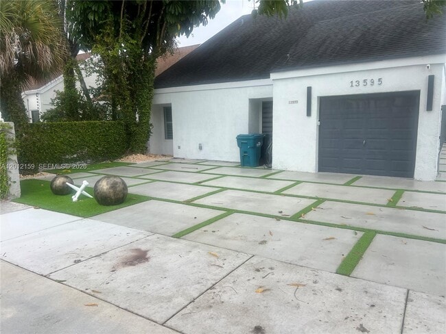 Building Photo - 13595 SW 99th St