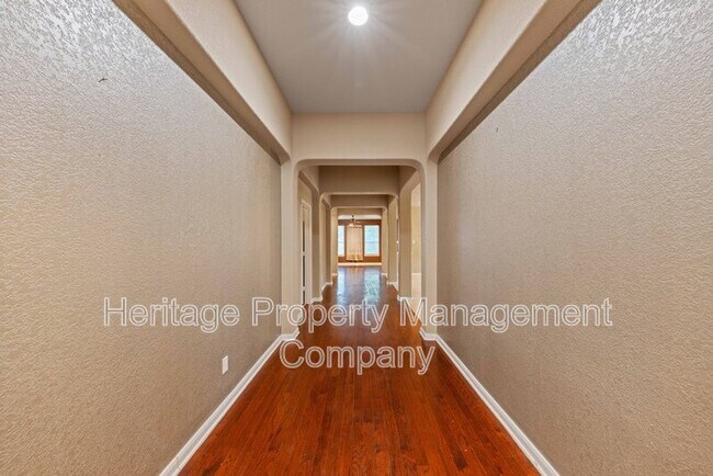 Building Photo - 141 Springtree Gate