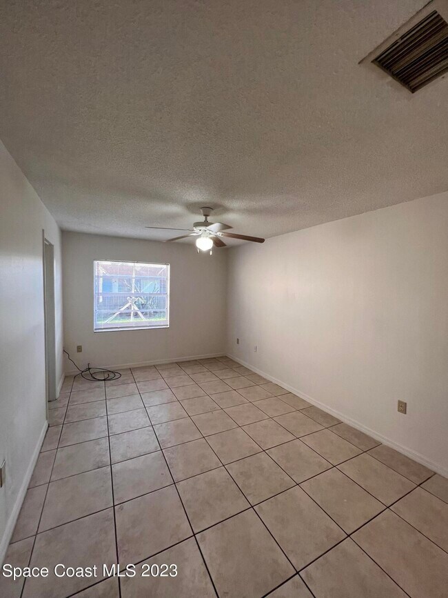 Building Photo - 1514 Clearlake Rd