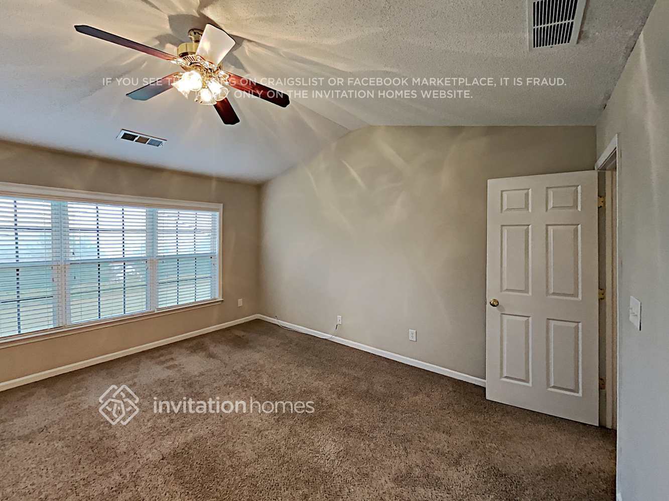 Building Photo - 172 Wallnut Hall Cir