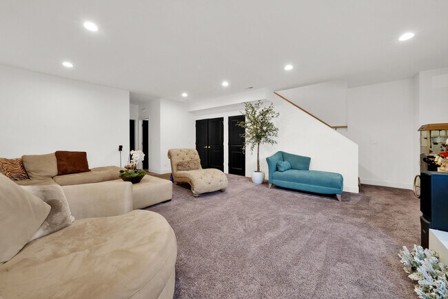 Building Photo - 1522 N Leamington Ave