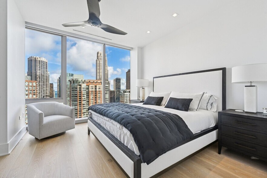 Building Photo - 363 E Wacker Dr