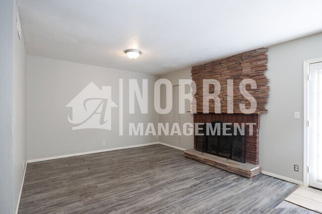 Building Photo - Great Home With NO HOA