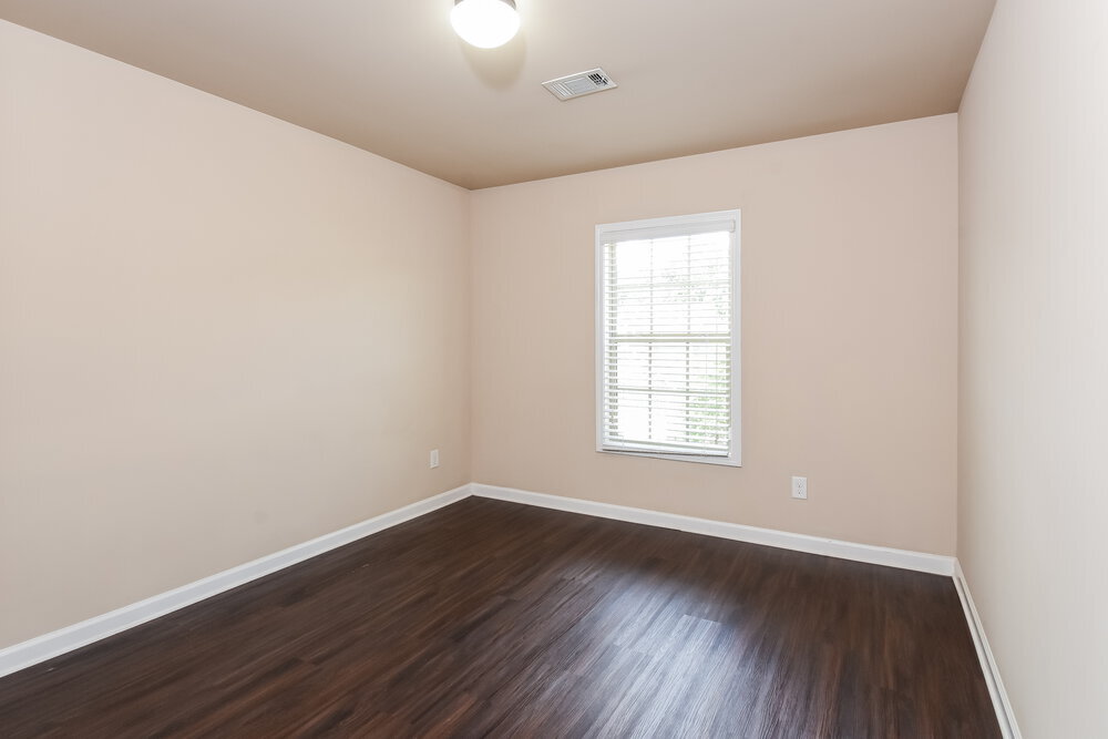 Building Photo - 741 Collingsworth Ln NE