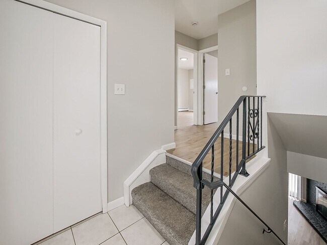Building Photo - Peaceful Living in the Heart of White Lake
