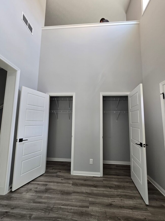 Building Photo - 3 Bed, 2.5 Bath Home in a Great Neighborhood!