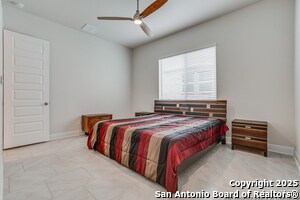 Building Photo - 1114 Aidenbaum