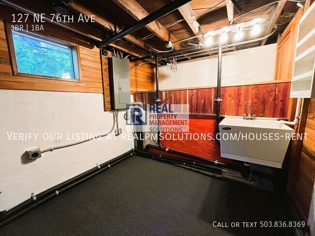 Building Photo - 127 NE 76th Ave