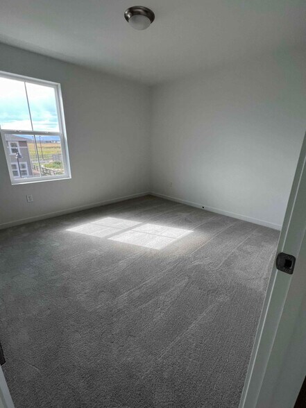 Building Photo - 2632 Painted Turtle Ave